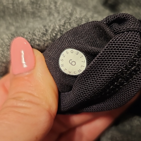 Lululemon Gray Hoodie, size 6 - Picture 4 of 7